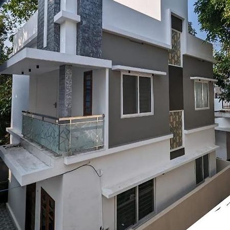 Azure Home Stay Kochi Zewnętrze zdjęcie