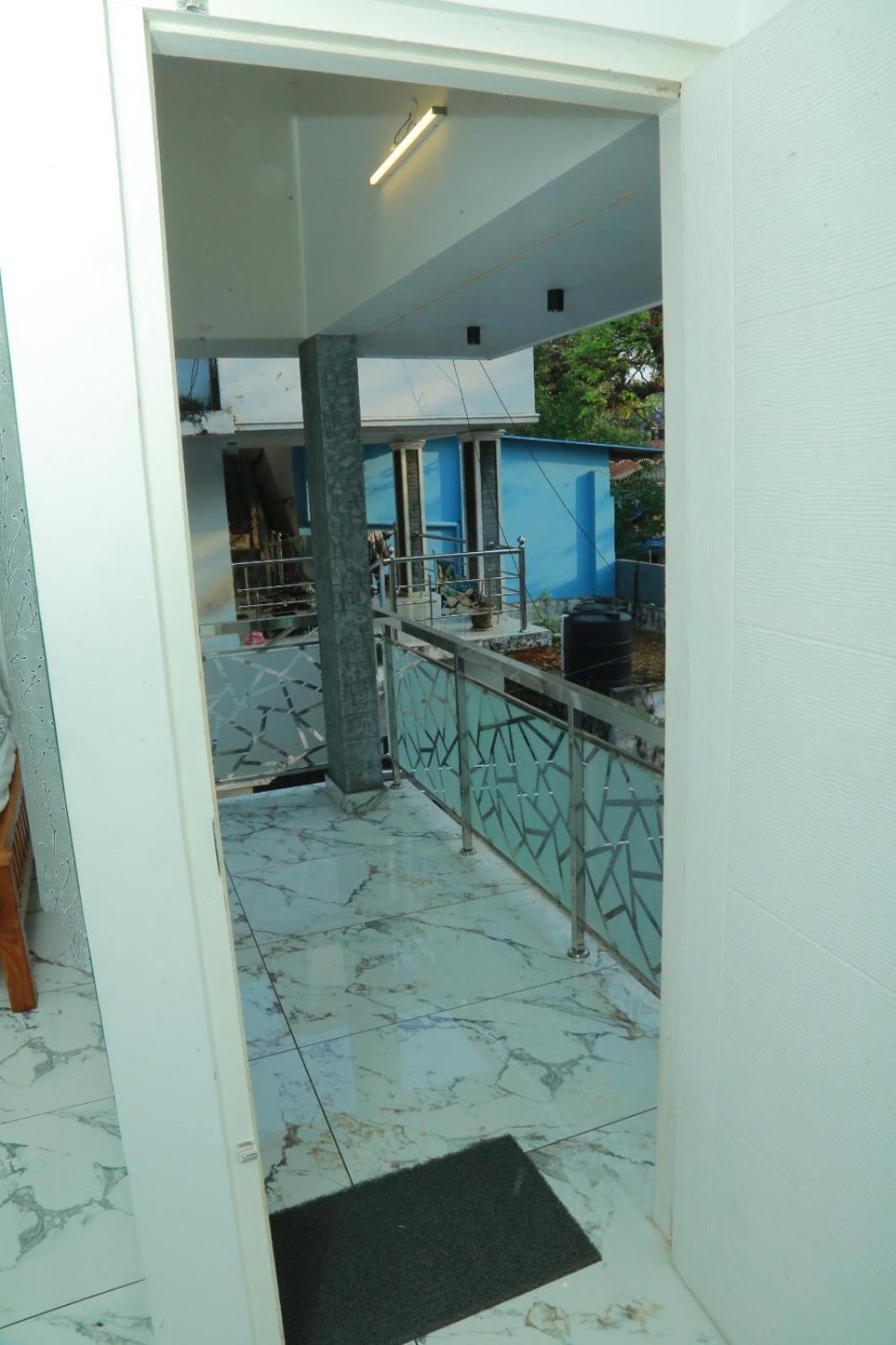 Azure Home Stay Kochi Zewnętrze zdjęcie